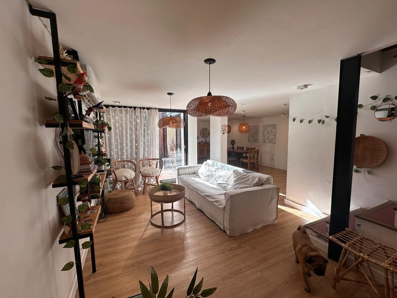 REMODELED HOUSE FOR SALE IN LA PLATA. 4th Street between 71st and 72nd Streets, PH. Excellent condition!