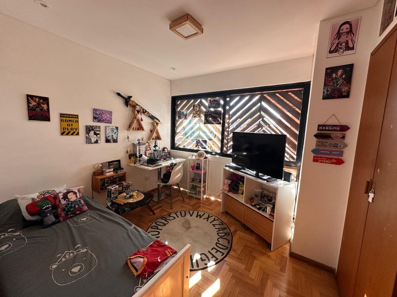 REMODELED HOUSE FOR SALE IN LA PLATA. 4th Street between 71st and 72nd Streets, PH. Excellent condition!