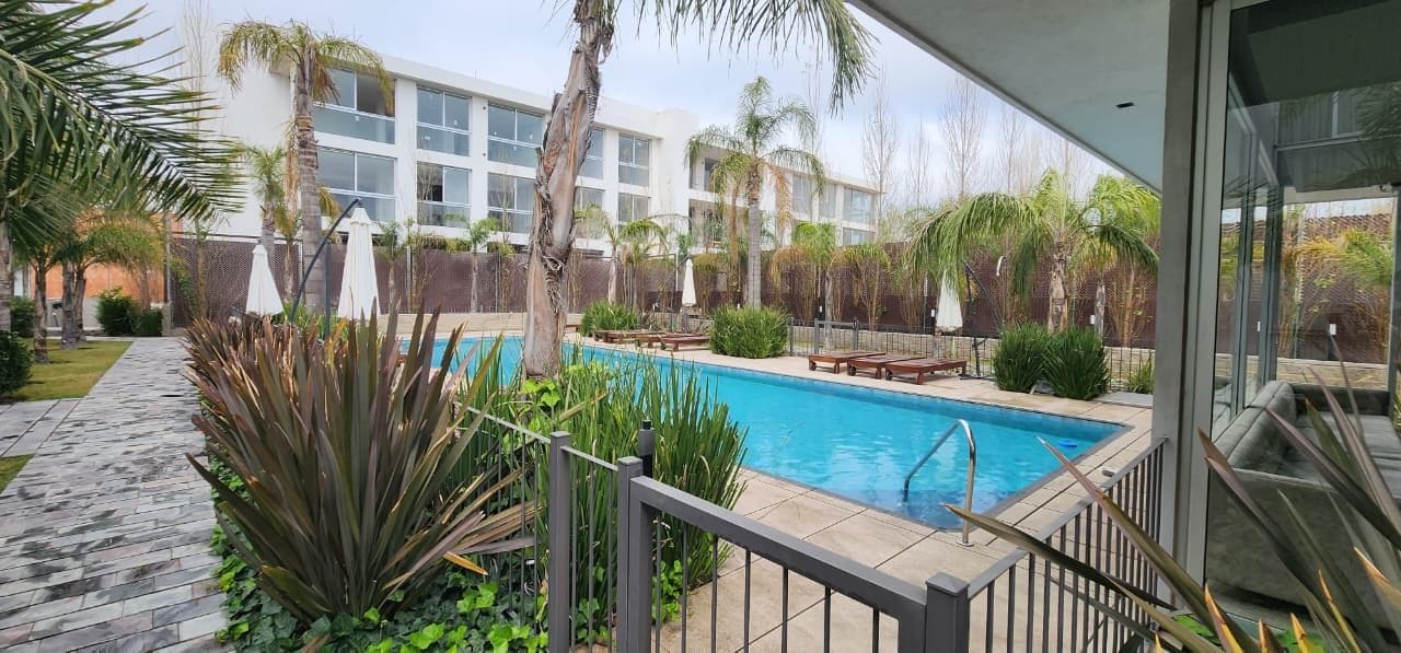 For Sale - 2-Bedroom Apartment with Garage - Valle Escondido - La Rosella