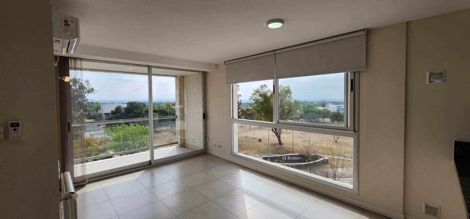 For Sale - 2-Bedroom Apartment with Garage - Valle Escondido - La Rosella