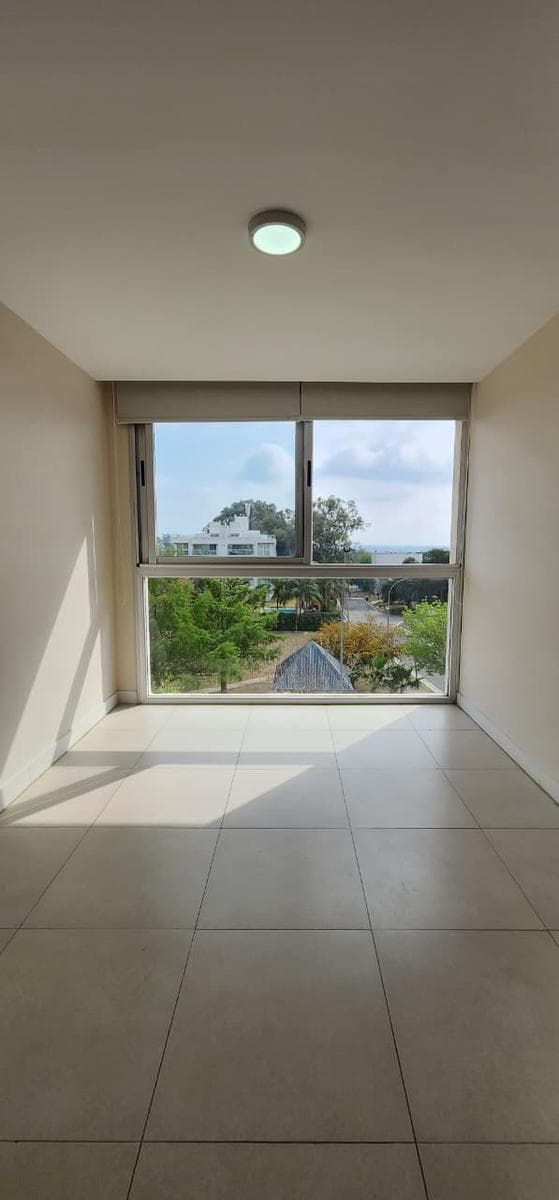 For Sale - 2-Bedroom Apartment with Garage - Valle Escondido - La Rosella