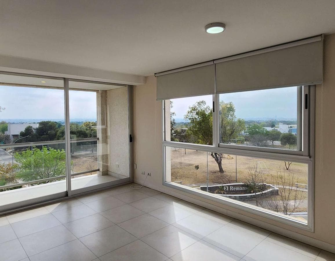 For Sale - 2-Bedroom Apartment with Garage - Valle Escondido - La Rosella