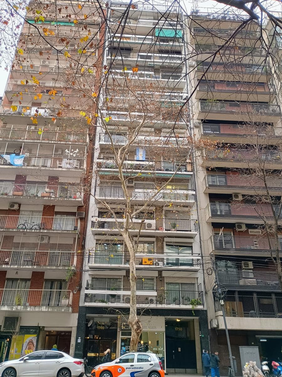 3-Bedroom Apartment for Sale with Balcony and Terrace in Recoleta