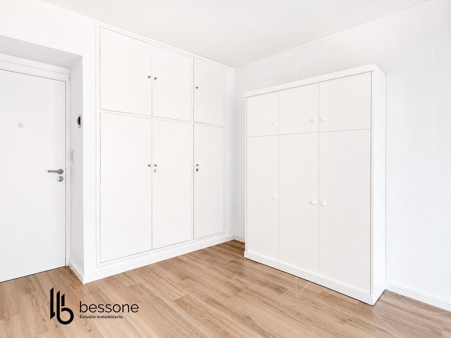 1-Bedroom Apartment, Renovated, Balcony, Plaza Colón