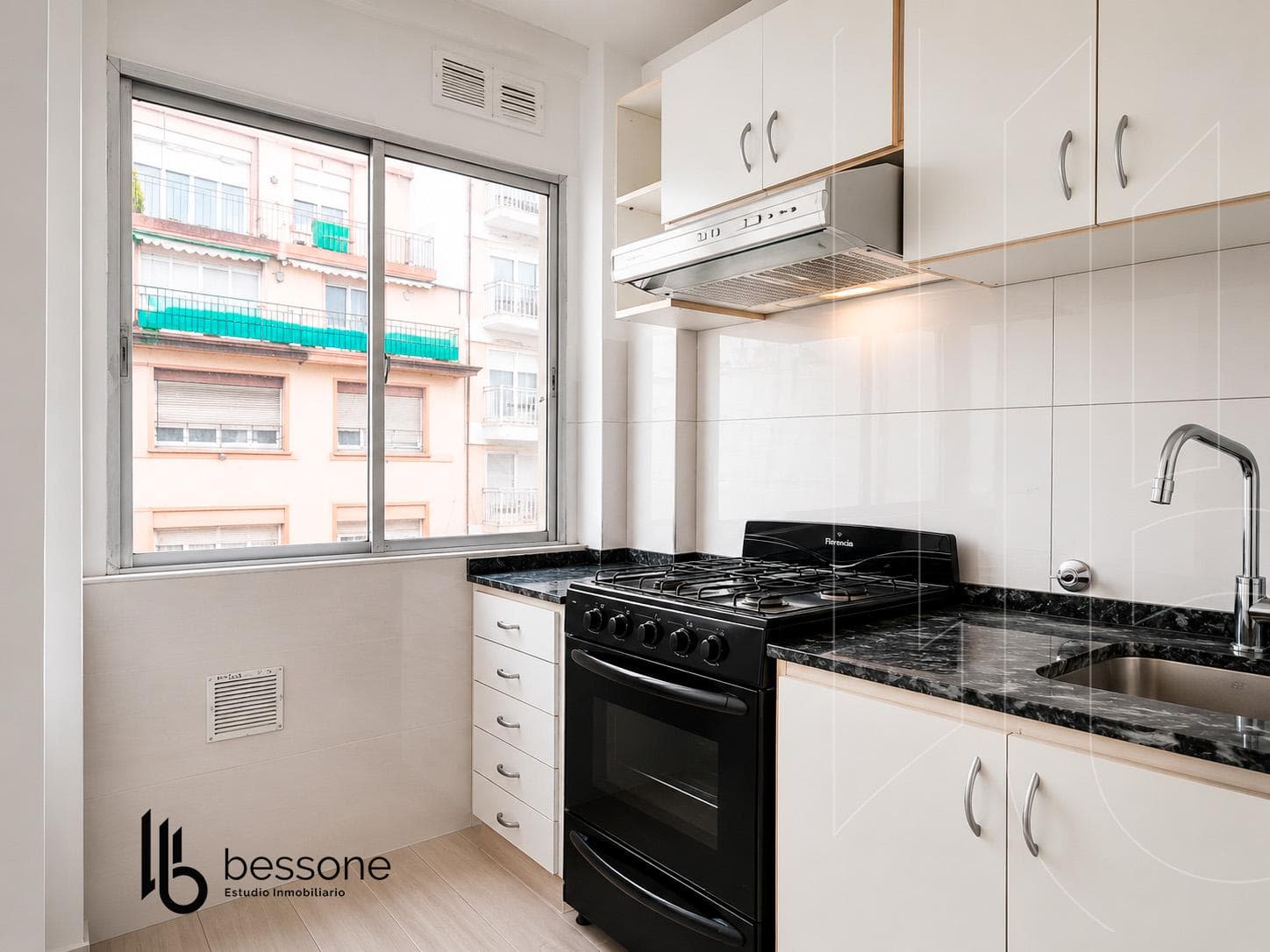 1-Bedroom Apartment, Renovated, Balcony, Plaza Colón