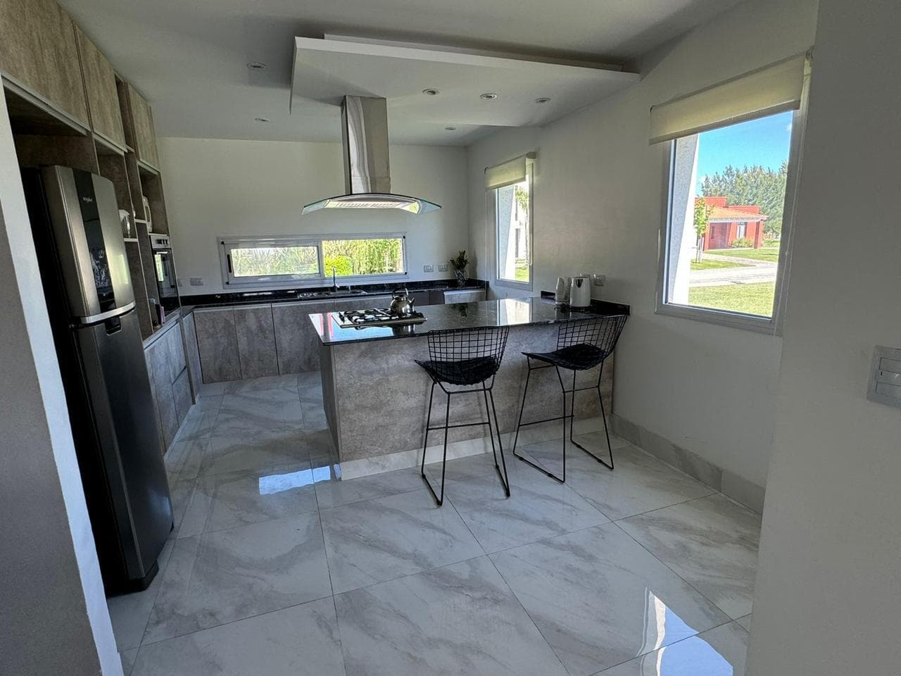 HOUSE FOR SALE: 4 BEDROOMS, SWIMMING POOL, LAKE VIEW IN SAN ELISEO, SAN VICENTE