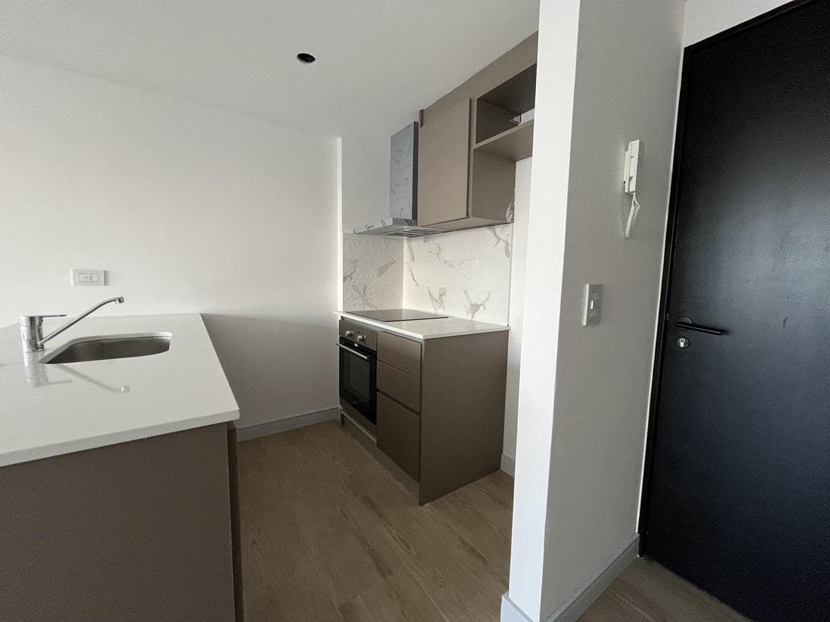 2-room apartment in Almagro with a balcony terrace