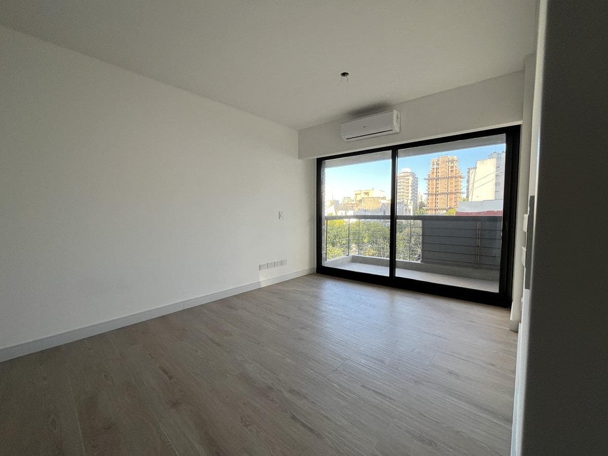 2-room apartment in Almagro with a balcony terrace
