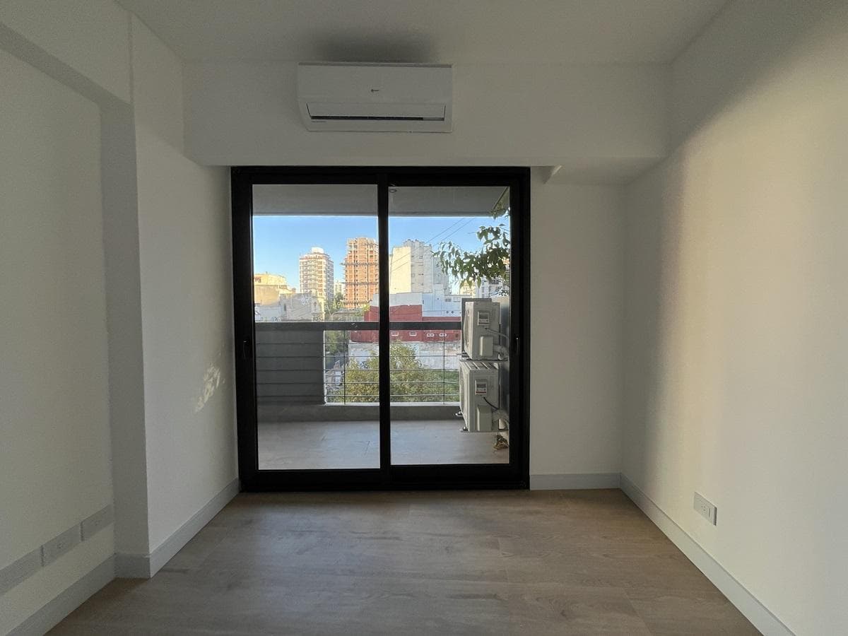 2-room apartment in Almagro with a balcony terrace