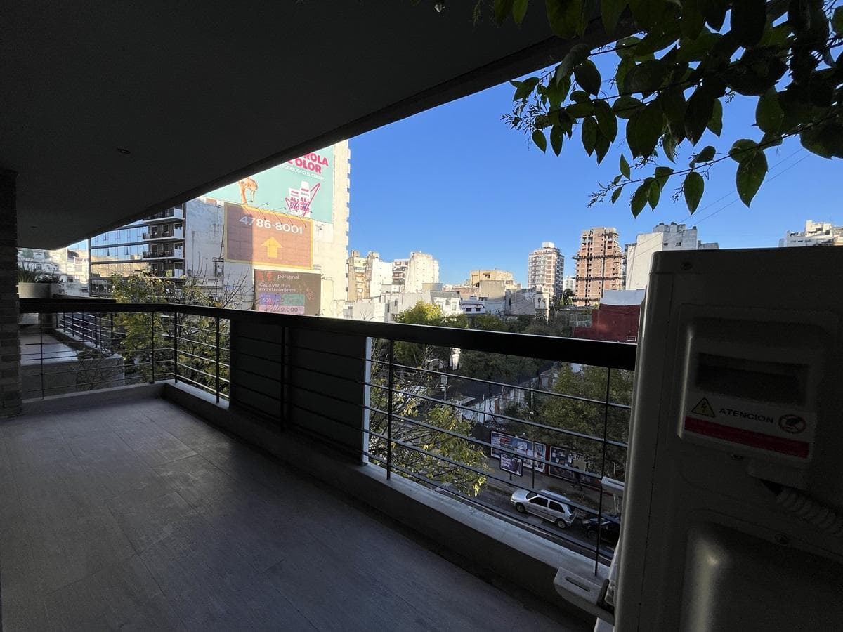 2-room apartment in Almagro with a balcony terrace