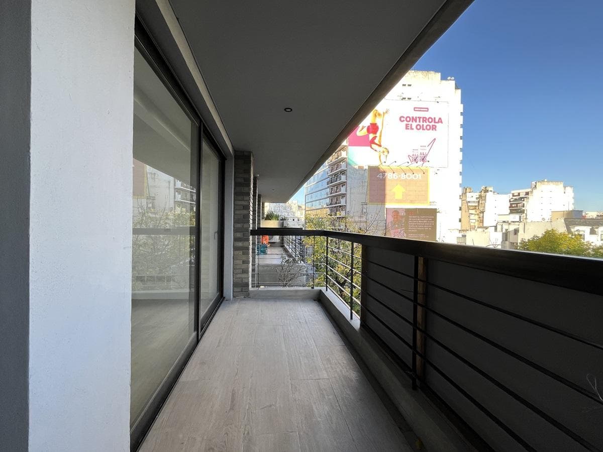 2-room apartment in Almagro with a balcony terrace