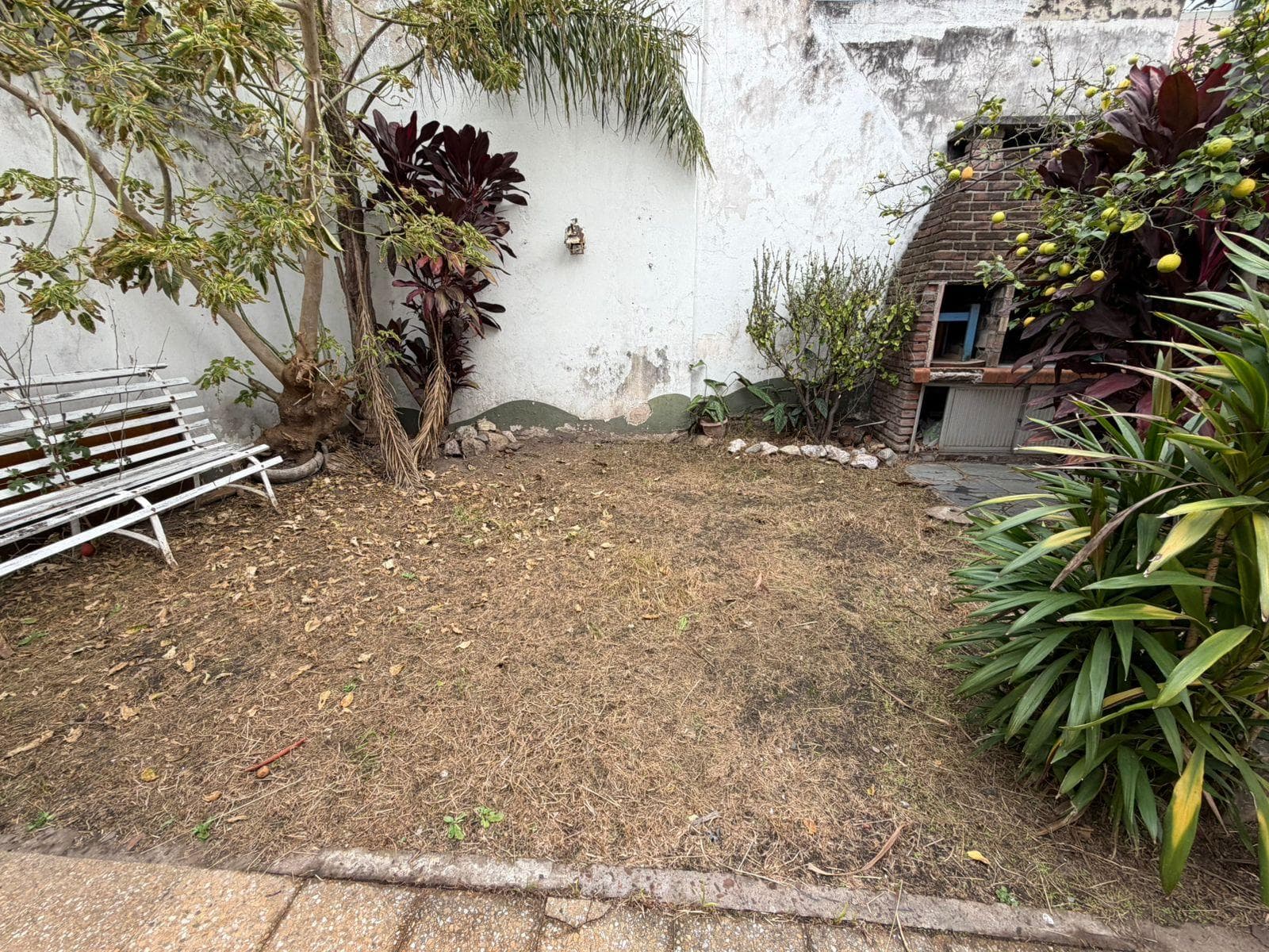 HOUSE FOR SALE IN RAMOS MEJIA—ELIGIBLE FOR A LOAN—GREAT OPPORTUNITY—EXCHANGE OR FINANCING AVAILABLE