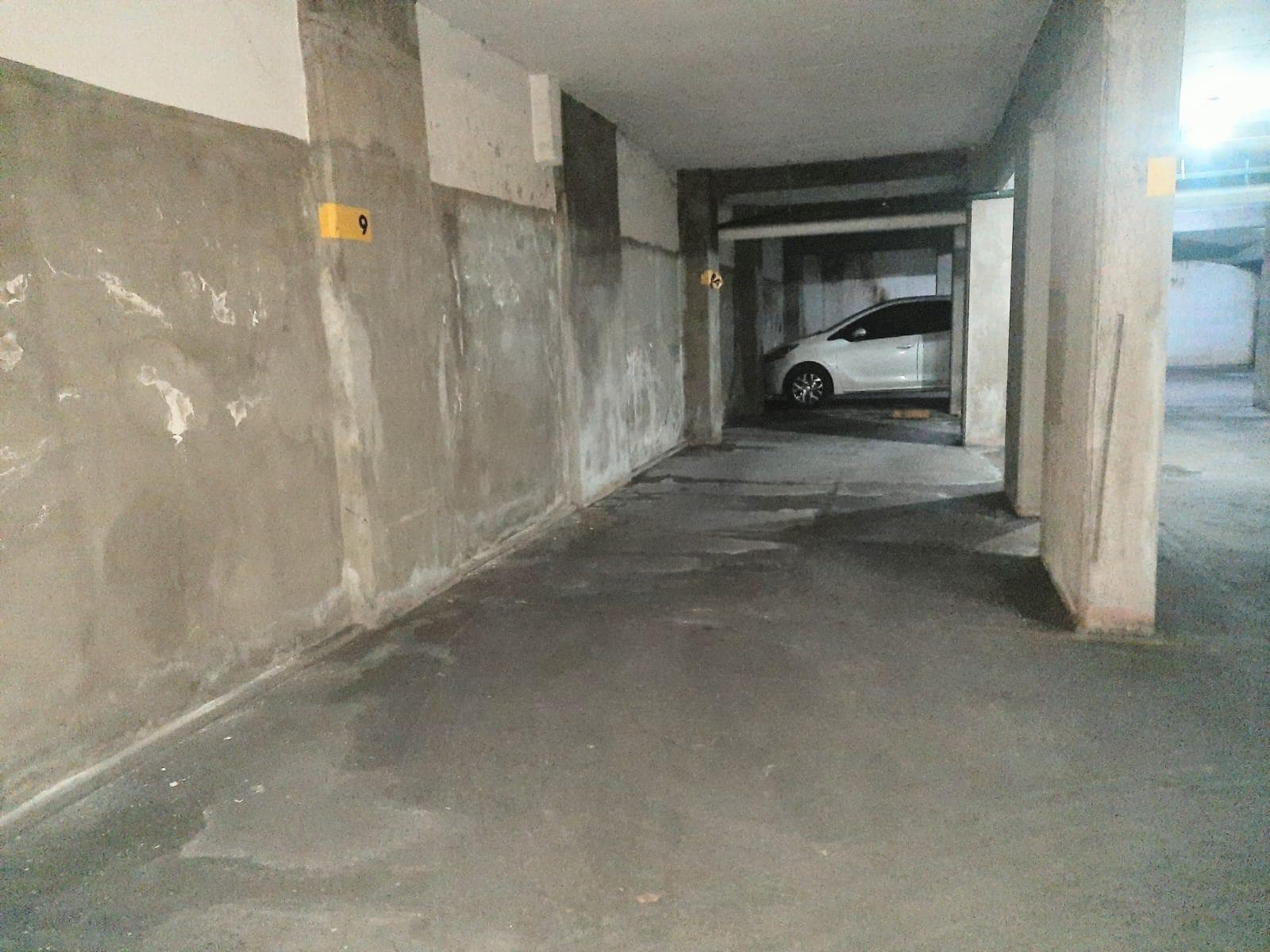 FOR SALE - Covered double garage - Echesortu neighborhood, Rosario.
