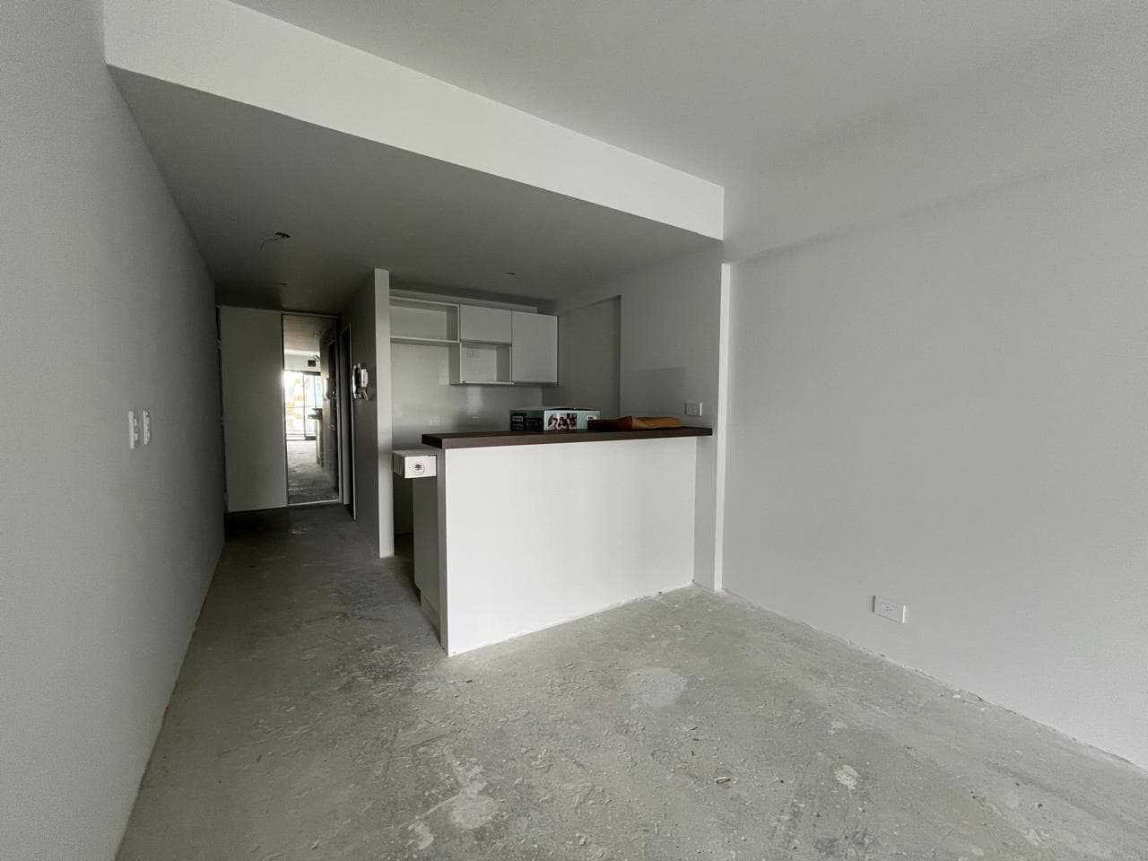 One-room apartment in Almagro with high-end amenities