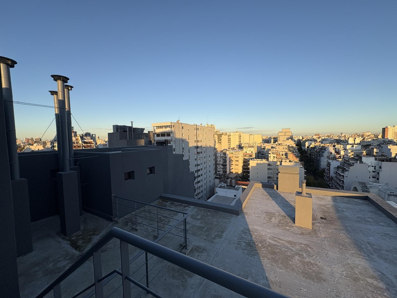One-room apartment in Almagro with high-end amenities