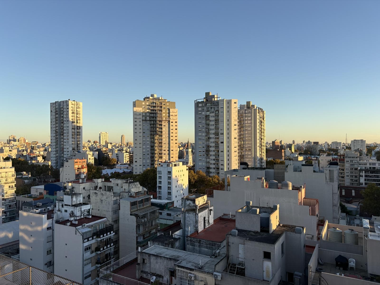 One-room apartment in Almagro with high-end amenities
