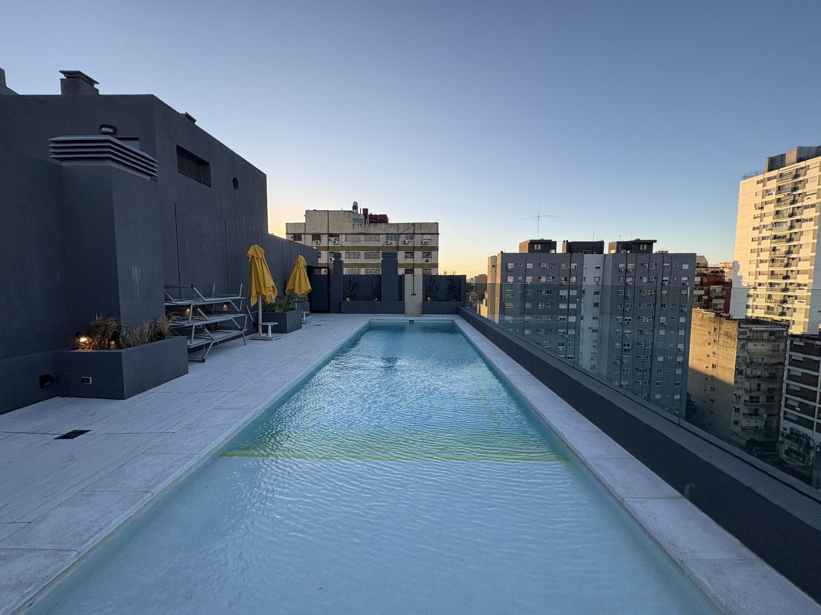 One-room apartment in Almagro with high-end amenities