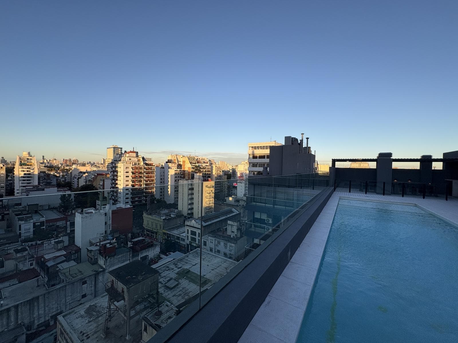 One-room apartment in Almagro with high-end amenities