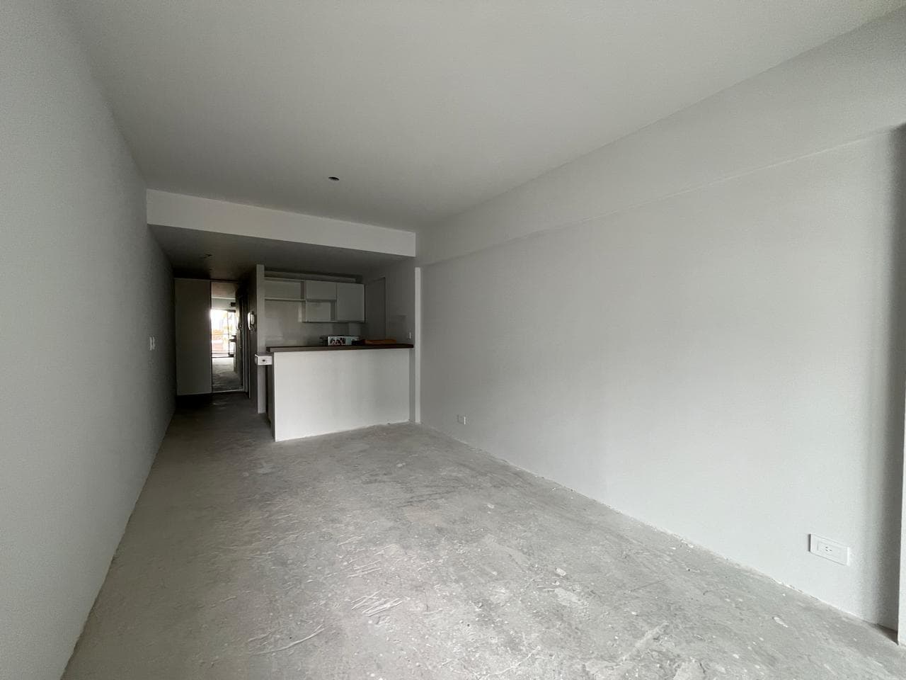 One-room apartment in Almagro with high-end amenities