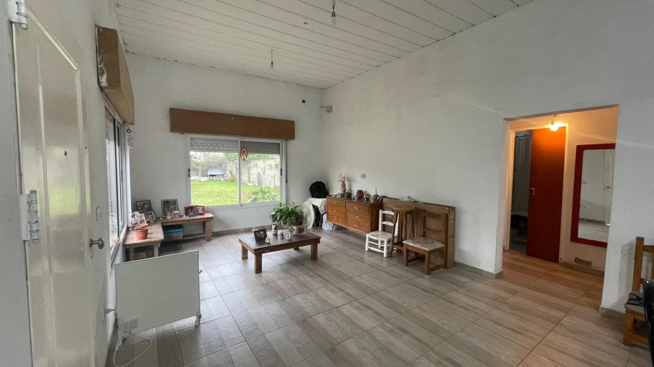 3-room house with a large yard and barbecue FOR SALE