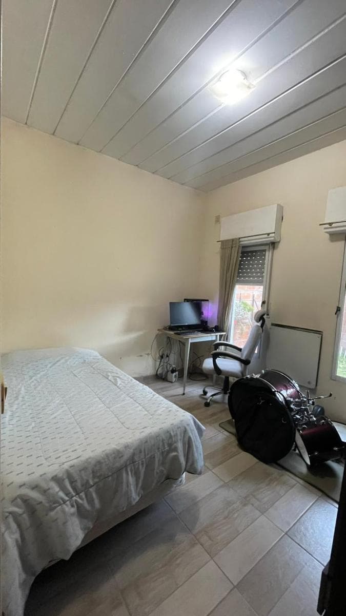 3-room house with a large yard and barbecue FOR SALE