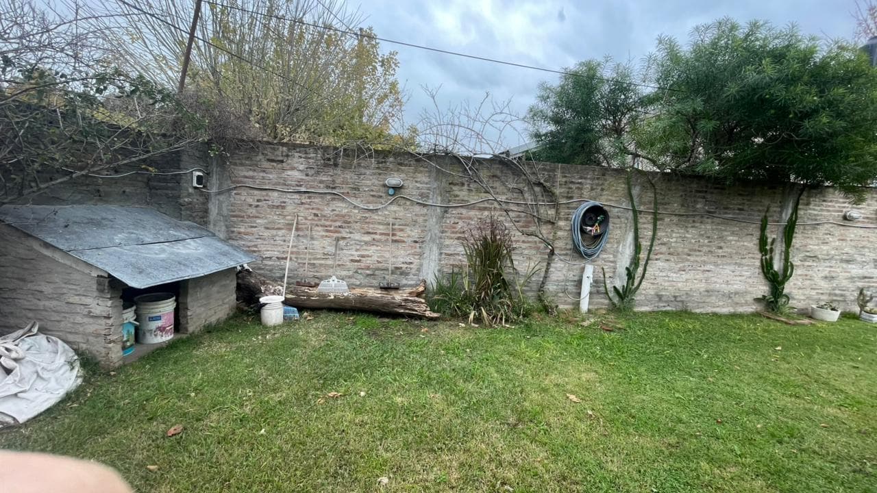 3-room house with a large yard and barbecue FOR SALE
