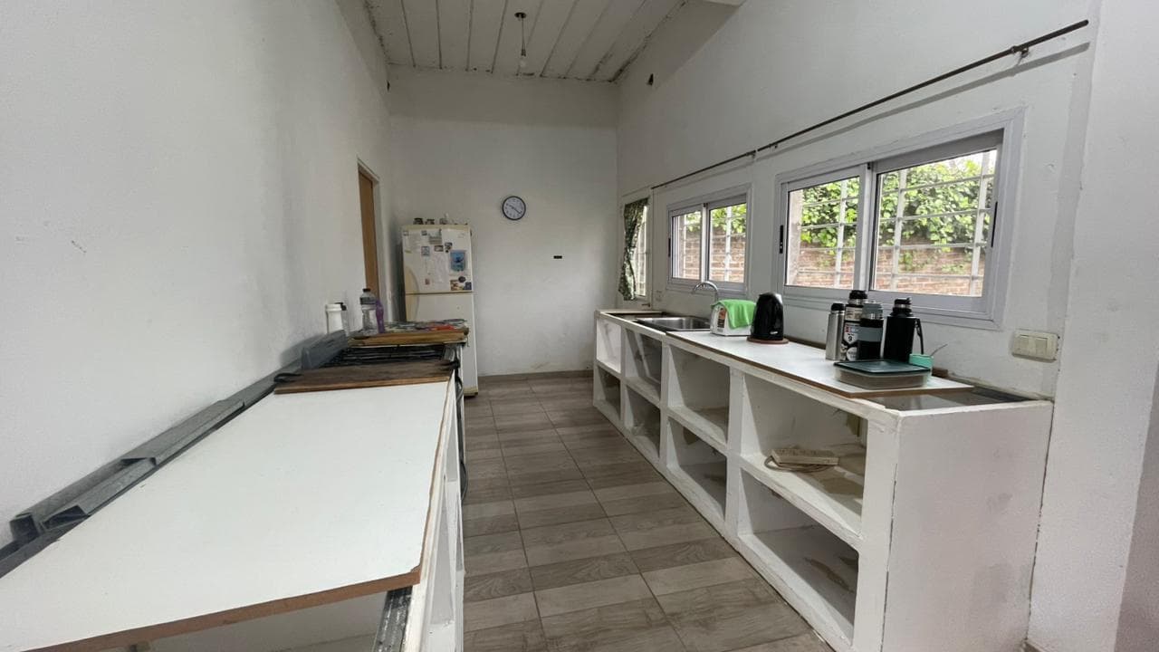3-room house with a large yard and barbecue FOR SALE