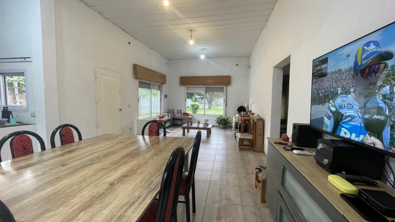 3-room house with a large yard and barbecue FOR SALE