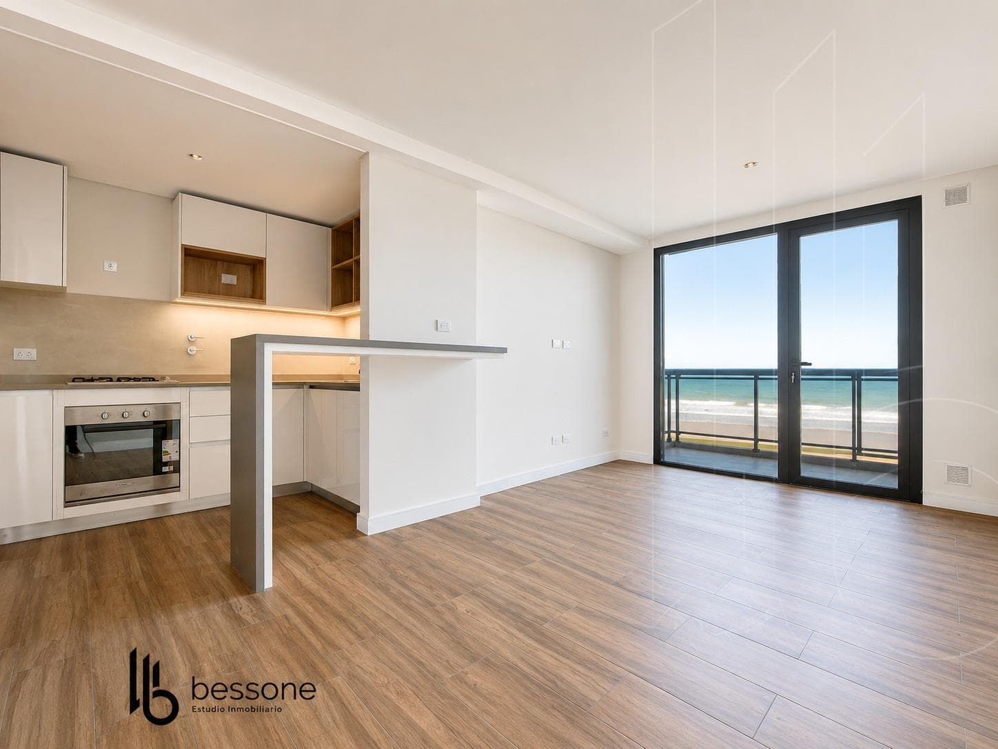Beachfront Apartment in Constitución