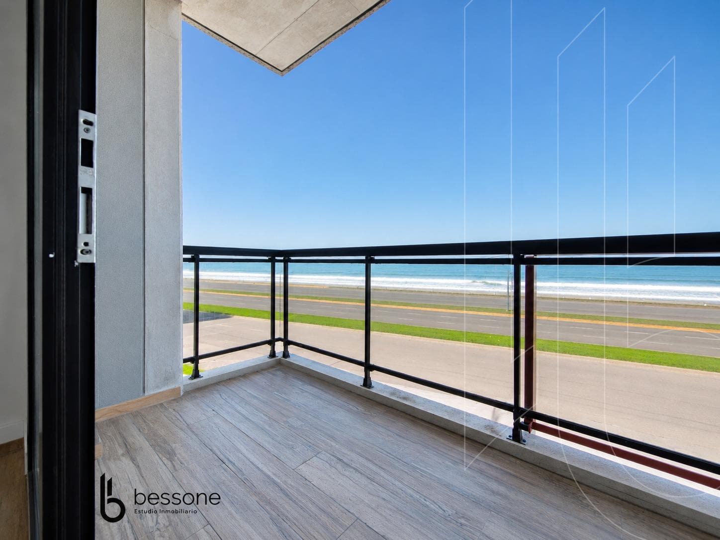 Beachfront Apartment in Constitución