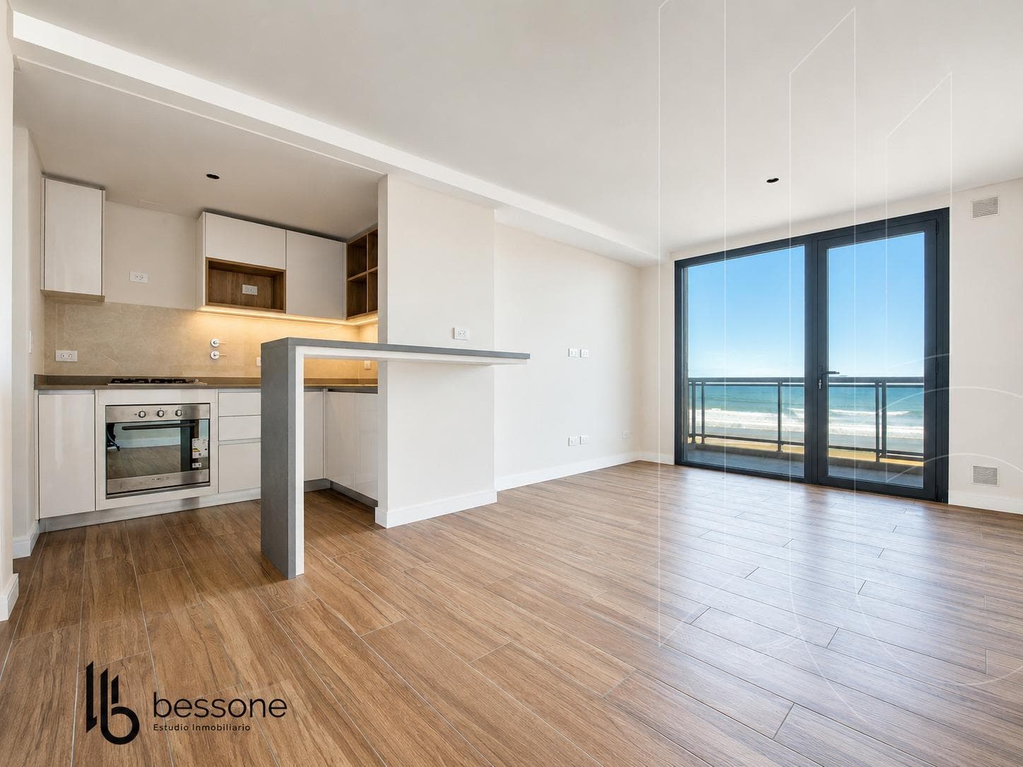 Beachfront Apartment in Constitución