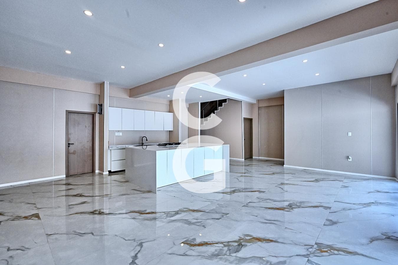 House for Sale in Cancún in the Vía Cumbres Residential Complex with Two Terraces