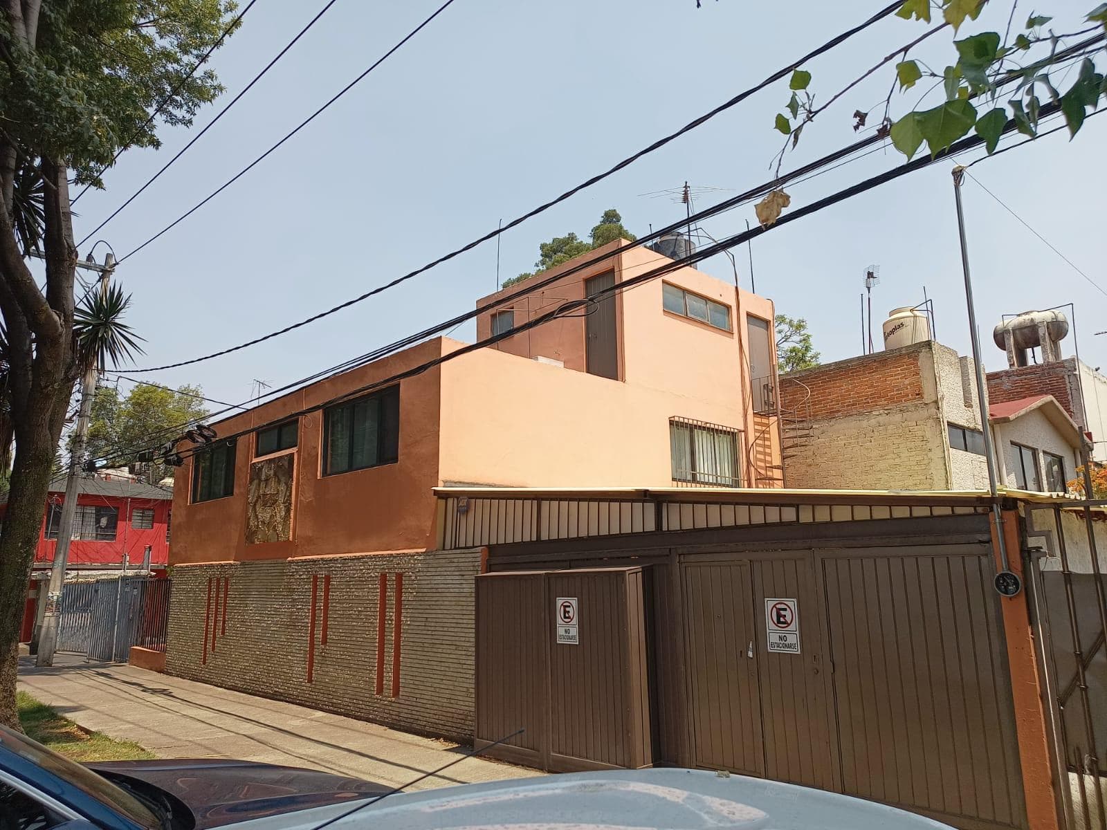 House for Sale in Colonia Avante in Coyoacán with H05 Zoning and Private Security