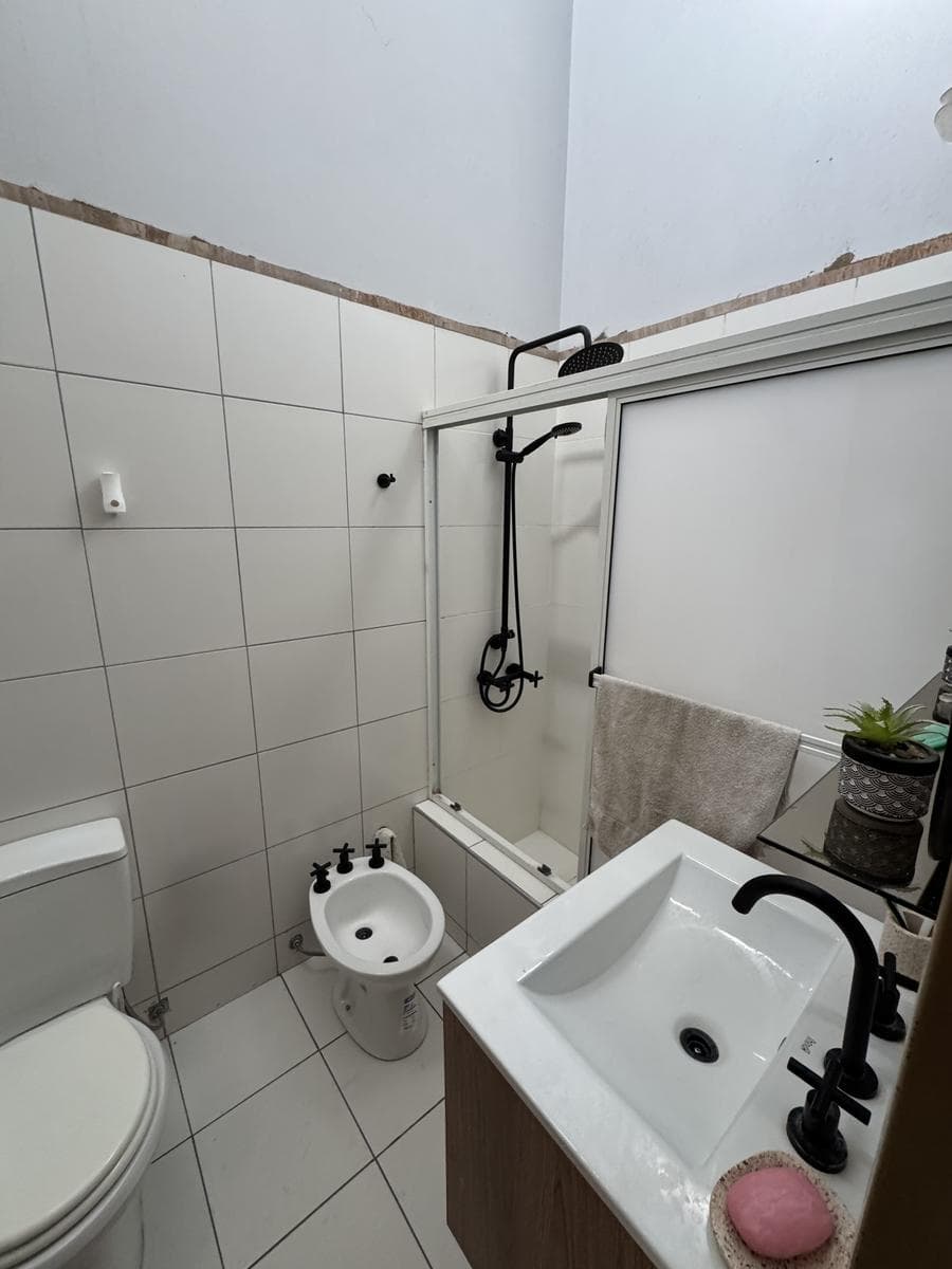 House for Sale in the Sixth District, City