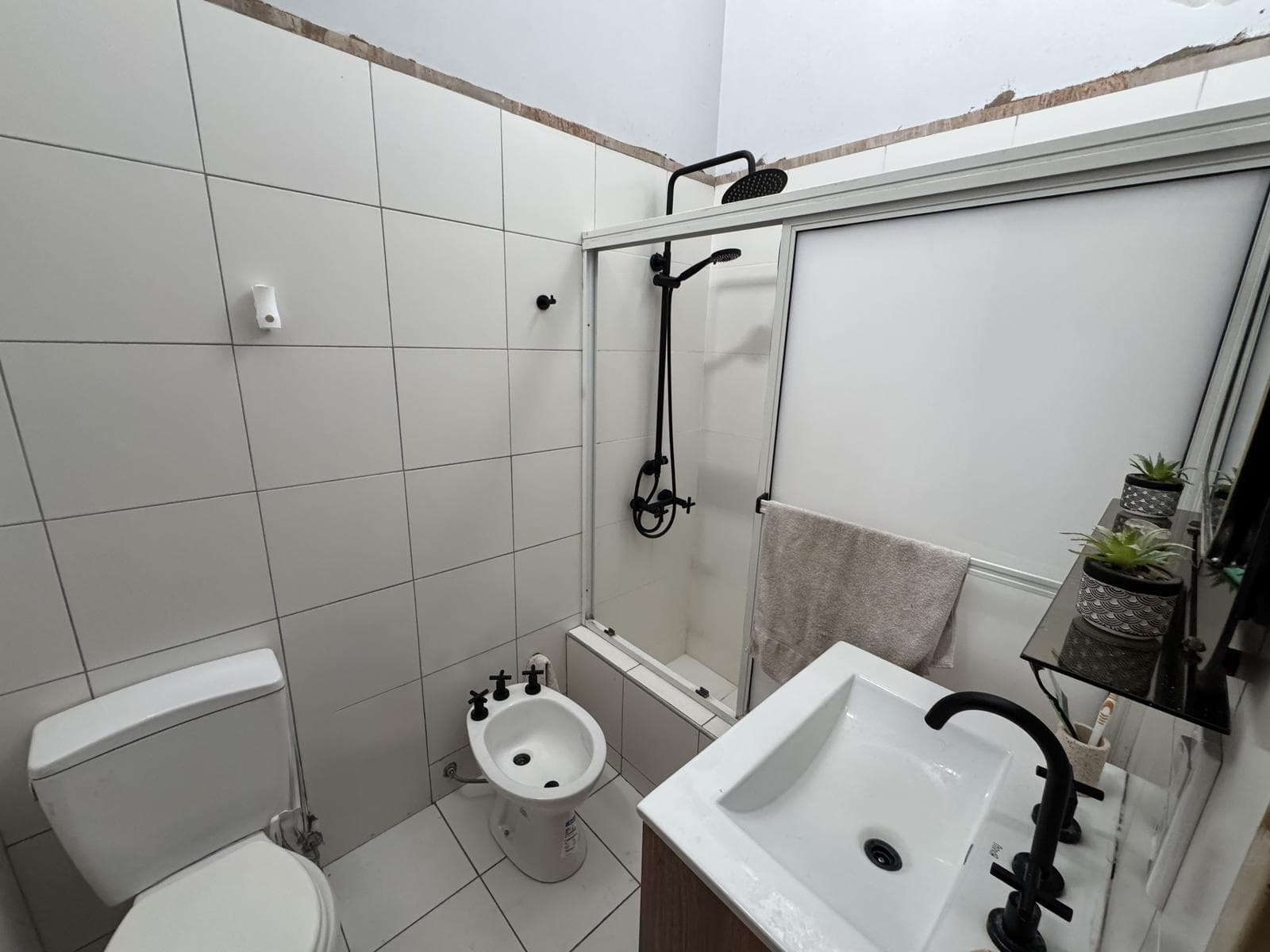 House for Sale in the Sixth District, City