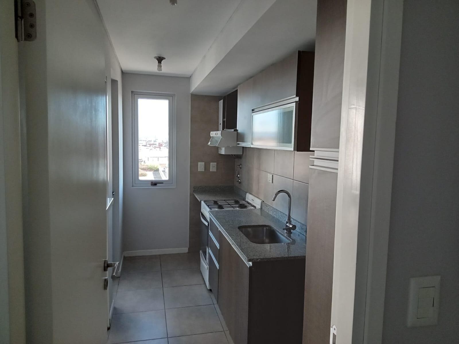 APARTMENT FOR SALE IN CARDINALES: 2 BEDROOMS, COVERED PARKING SPACE, AMENITIES