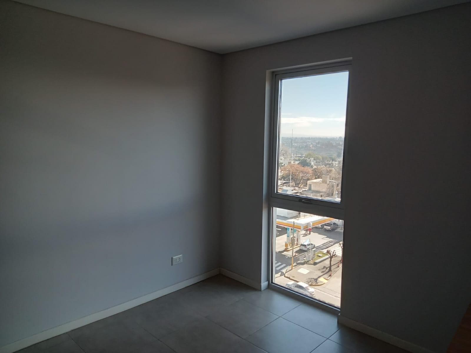 APARTMENT FOR SALE IN CARDINALES: 2 BEDROOMS, COVERED PARKING SPACE, AMENITIES