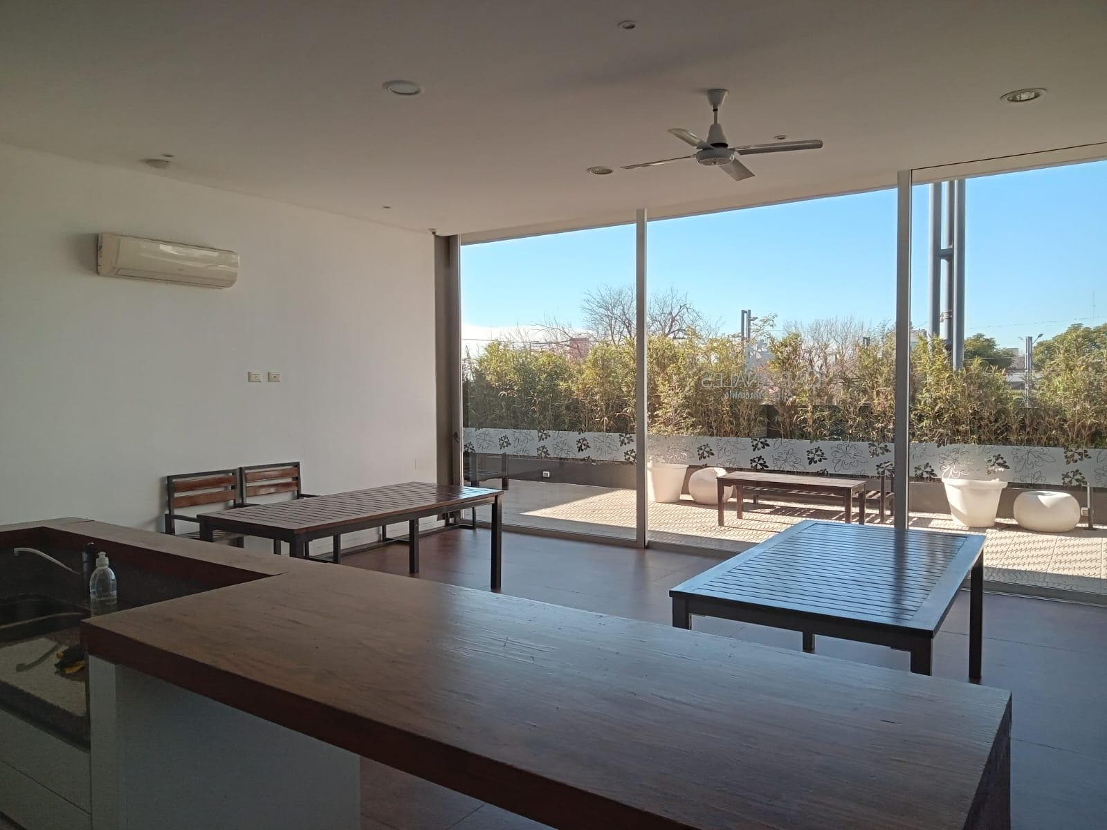 APARTMENT FOR SALE IN CARDINALES: 2 BEDROOMS, COVERED PARKING SPACE, AMENITIES