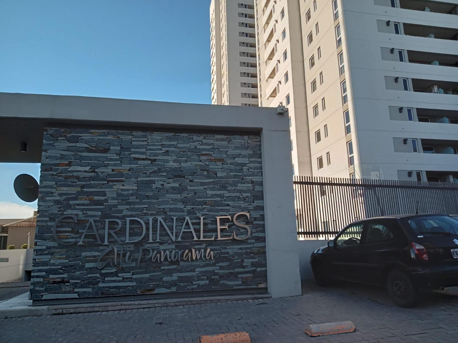 APARTMENT FOR SALE IN CARDINALES: 2 BEDROOMS, COVERED PARKING SPACE, AMENITIES