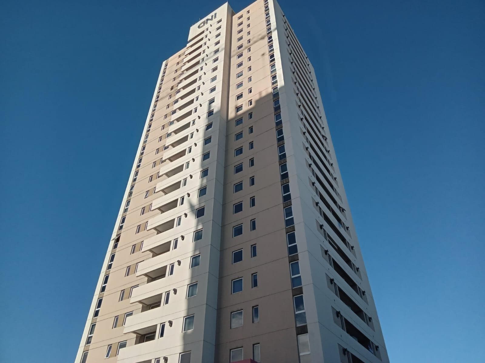 APARTMENT FOR SALE IN CARDINALES: 2 BEDROOMS, COVERED PARKING SPACE, AMENITIES