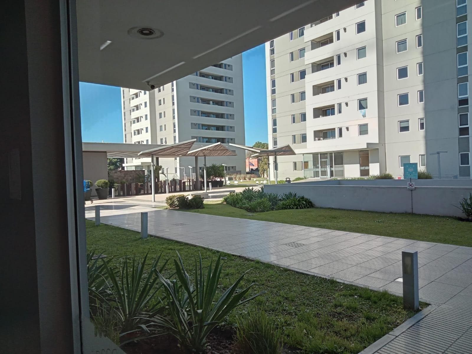 APARTMENT FOR SALE IN CARDINALES: 2 BEDROOMS, COVERED PARKING SPACE, AMENITIES