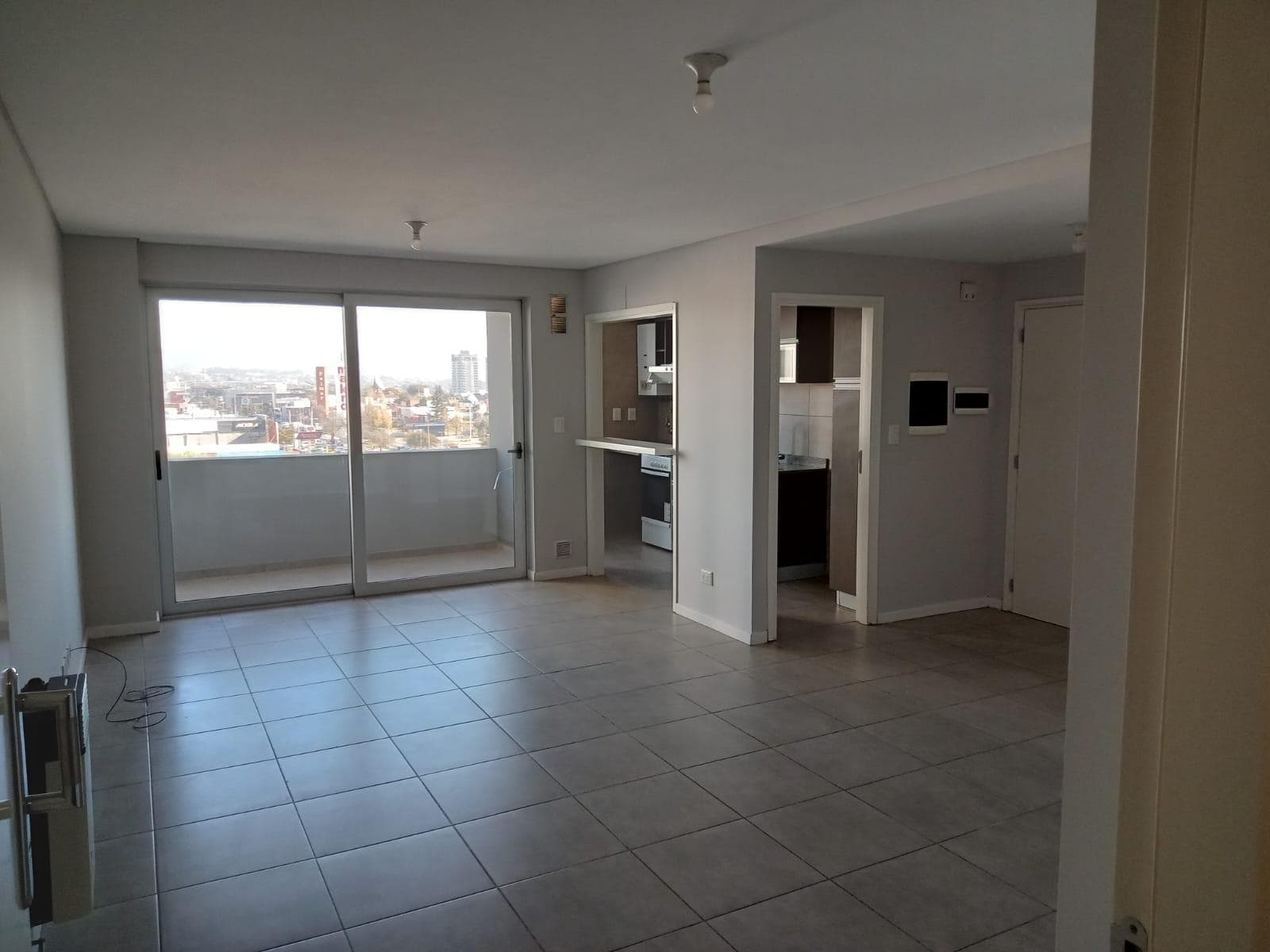 APARTMENT FOR SALE IN CARDINALES: 2 BEDROOMS, COVERED PARKING SPACE, AMENITIES