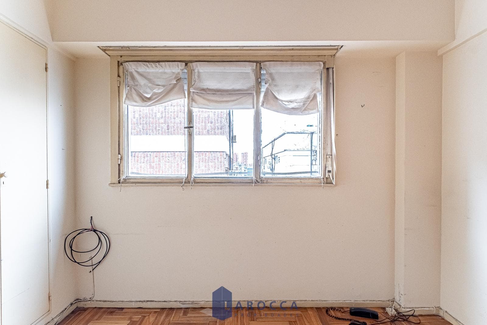 APARTMENT - FOR SALE - COLEGIALES - 2 ROOMS - BRIGHT