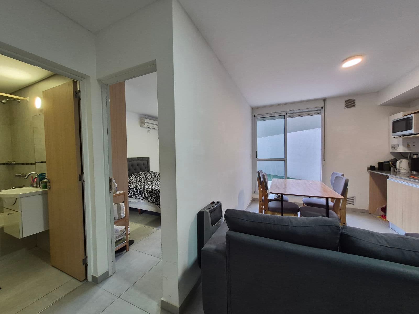 FOR SALE - One-bedroom apartment with a patio. Downtown, Rosario.