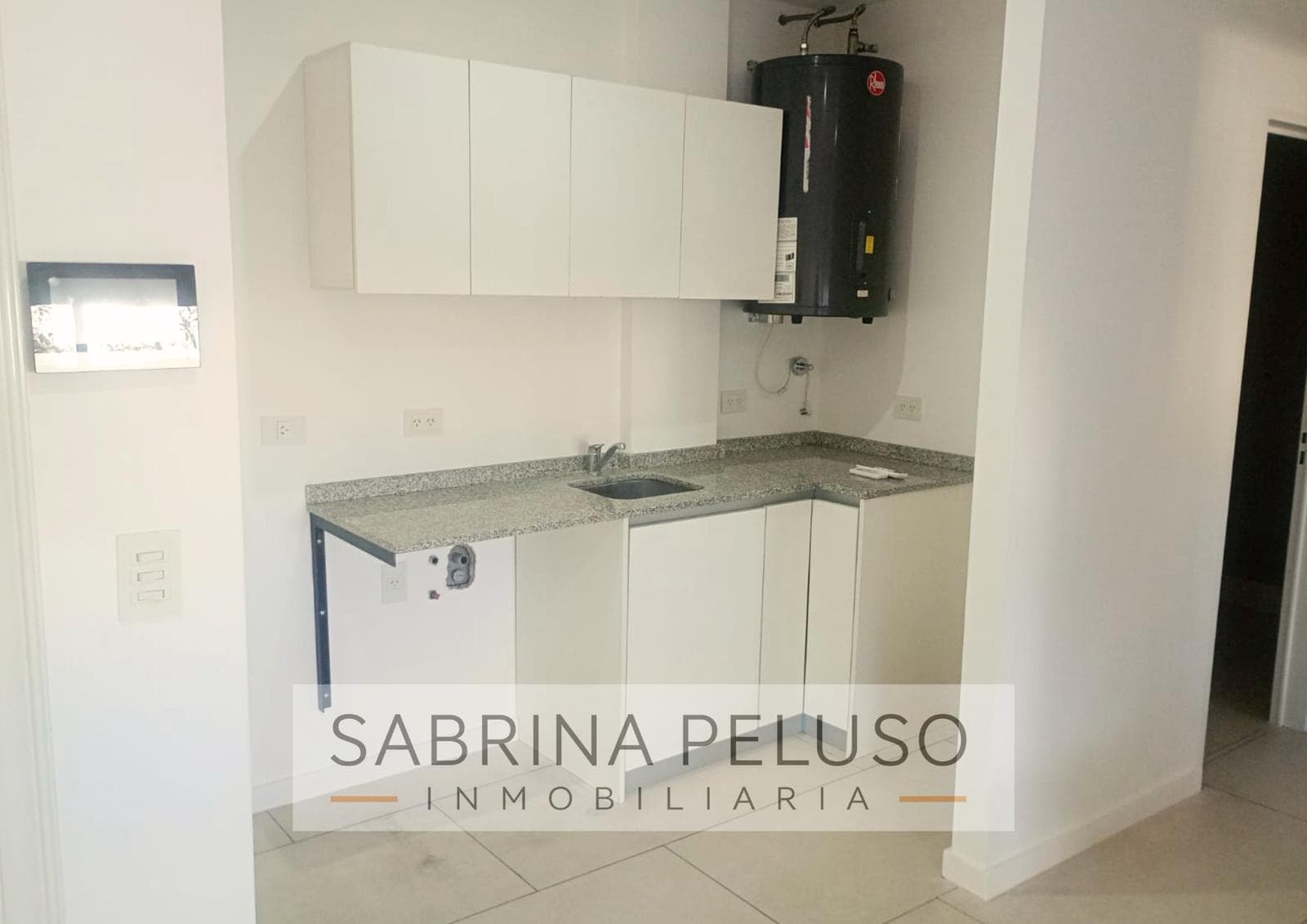 2-Bedroom Apartment for Rent with Garage - Moreno Sur