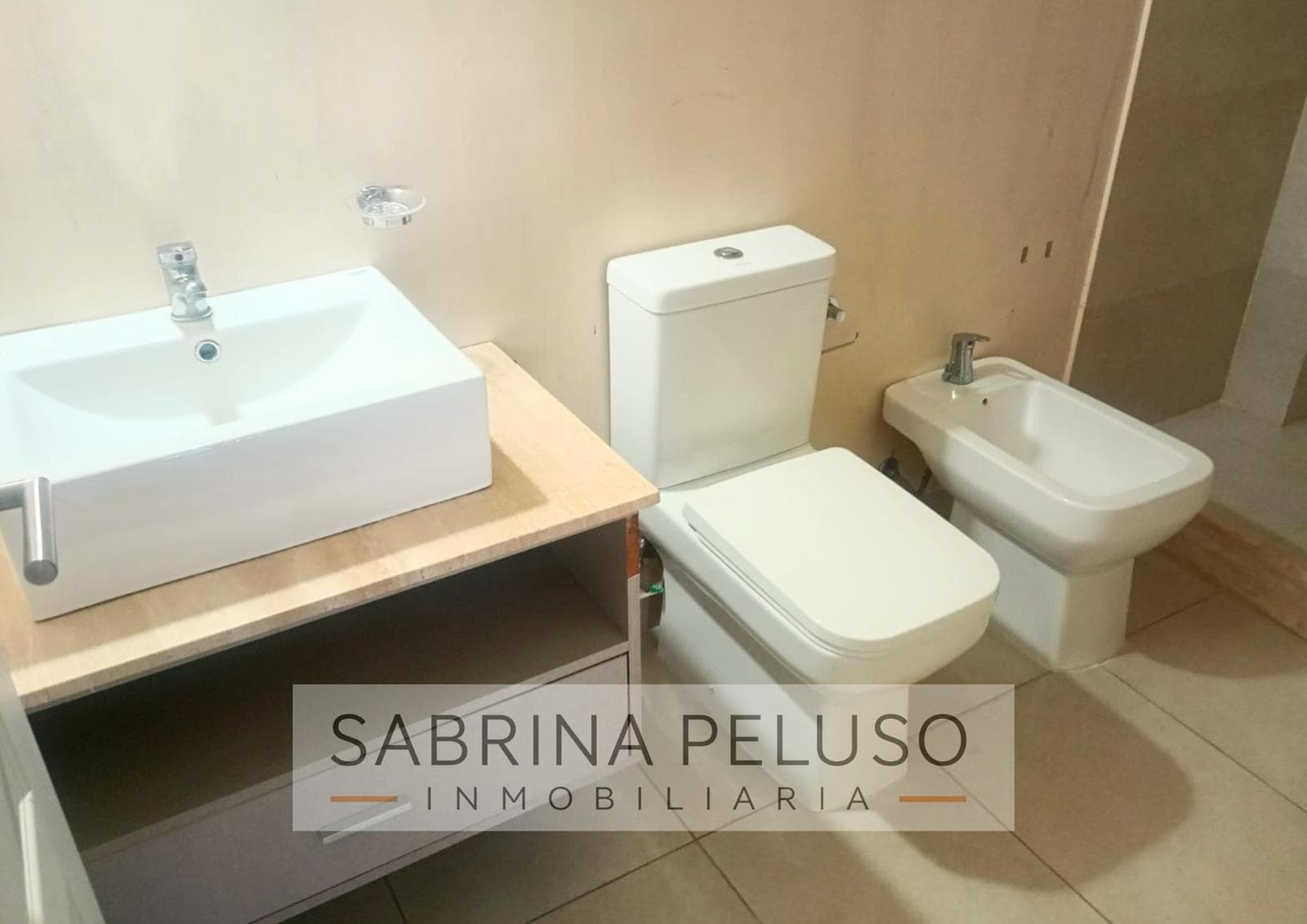 2-Bedroom Apartment for Rent with Garage - Moreno Sur