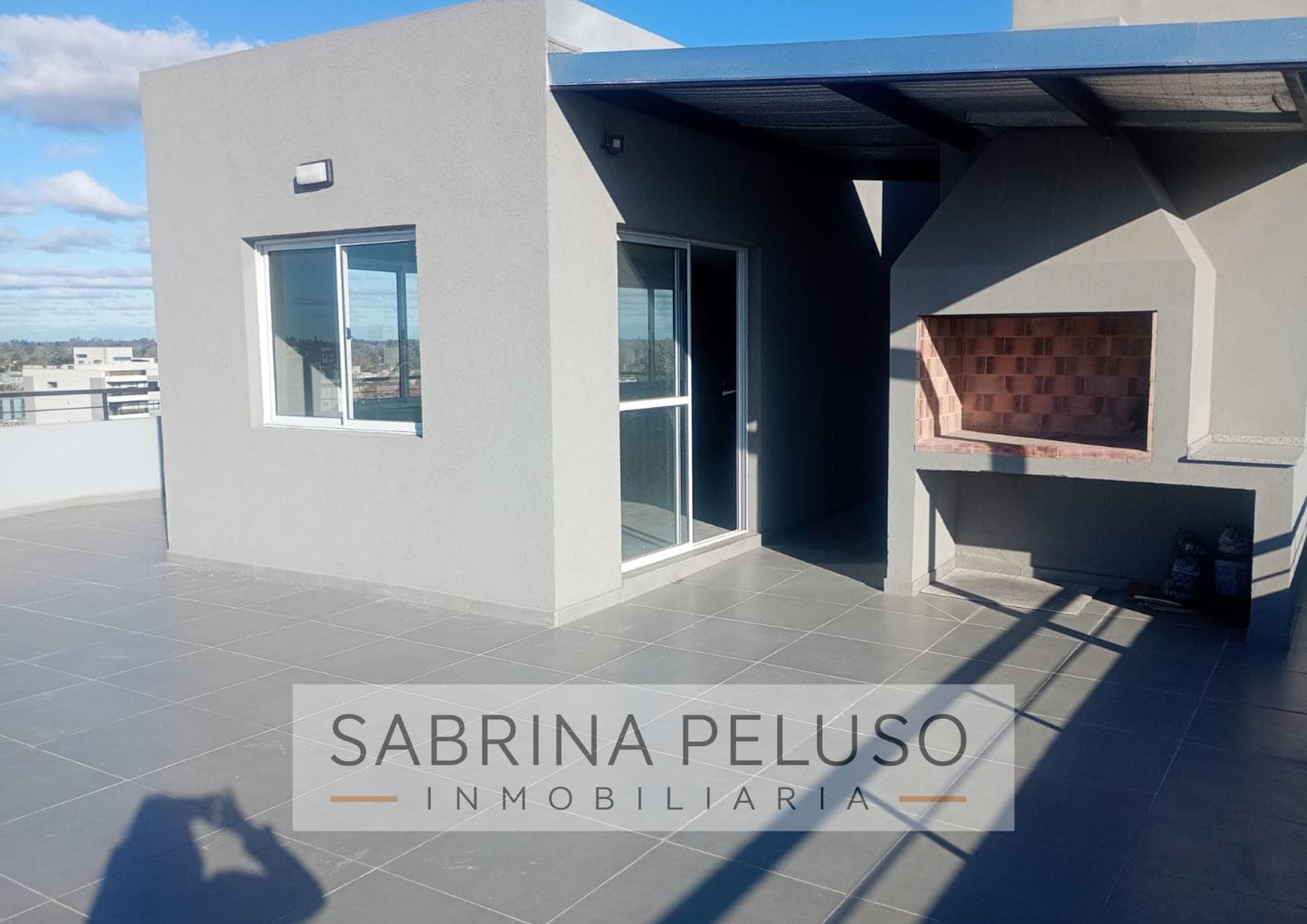 2-Bedroom Apartment for Rent with Garage - Moreno Sur