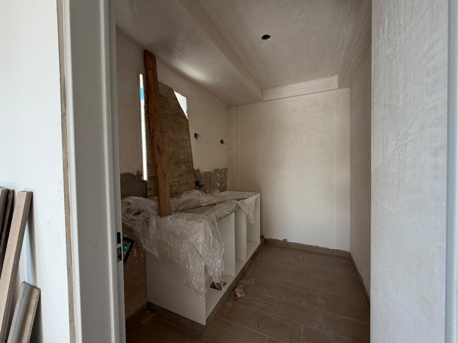 2-room apartment for sale at 1200 Darwin Street