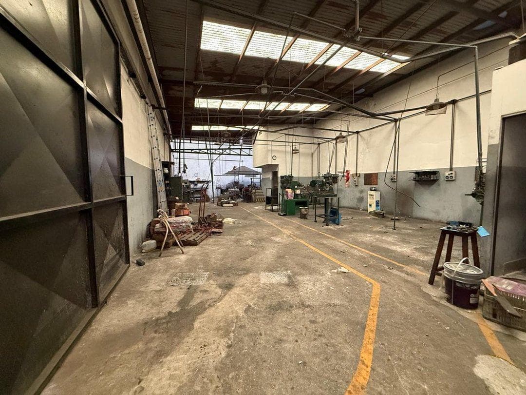 Industrial Warehouse for Sale in Villa Martelli