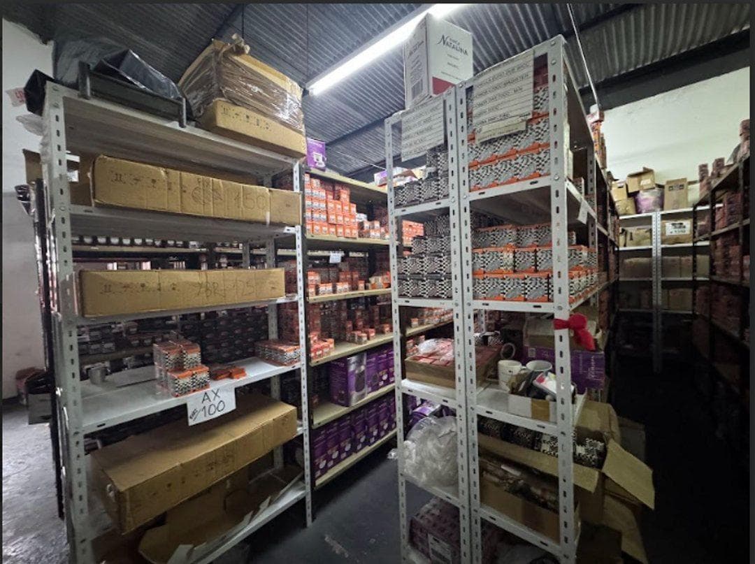 Industrial Warehouse for Sale in Villa Martelli